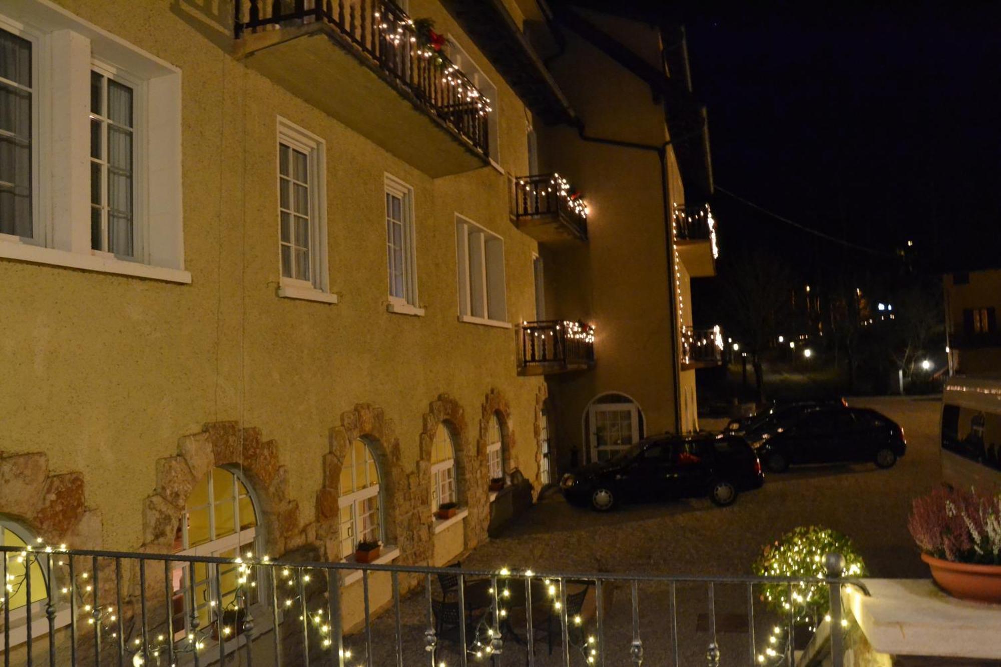 Grand Hotel Molveno Bagian luar foto