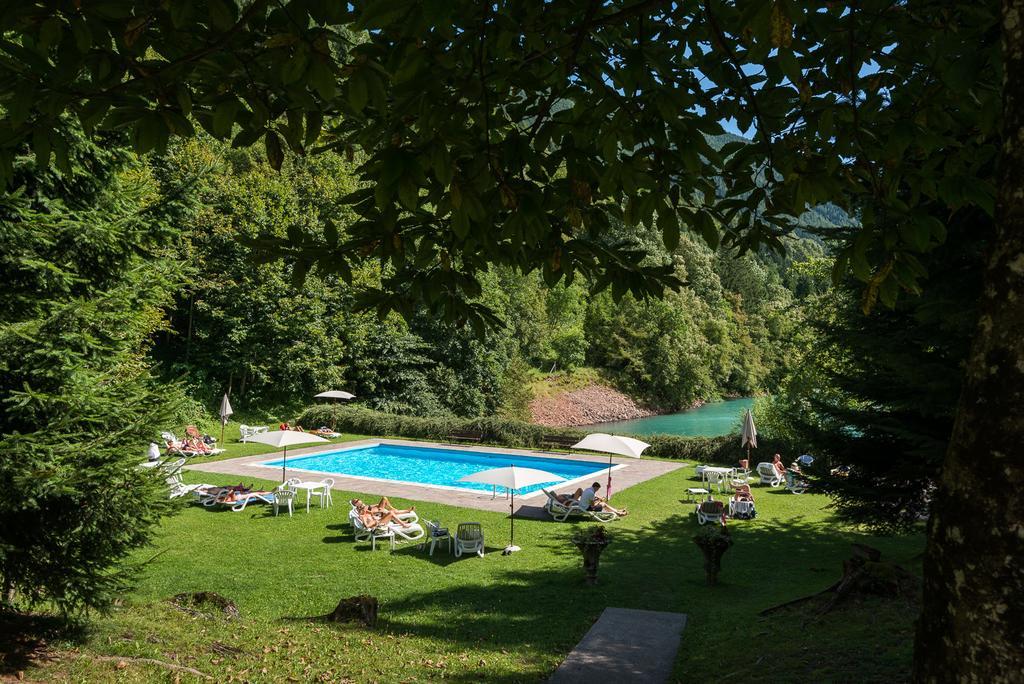 Grand Hotel Molveno Bagian luar foto