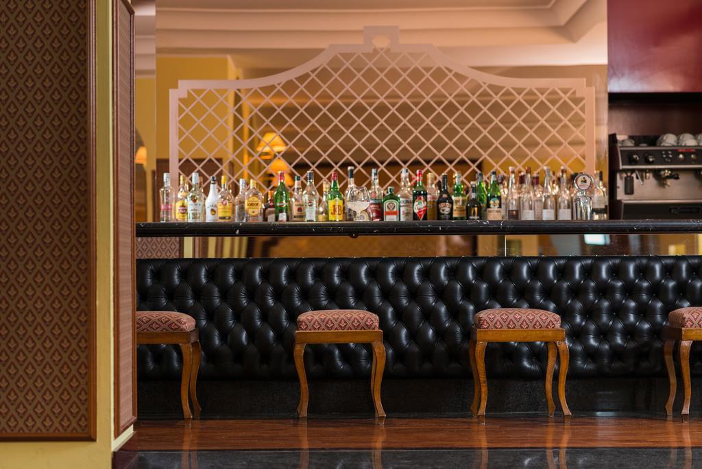 Grand Hotel Molveno Bagian luar foto